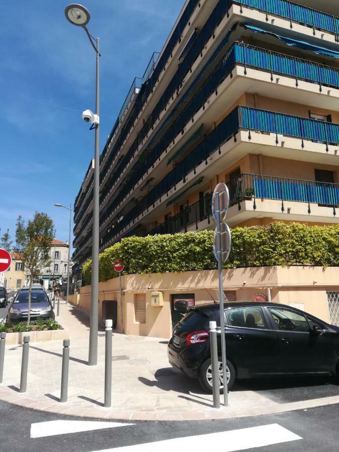 Le Stud Apartment Golfe-Juan Bagian luar foto