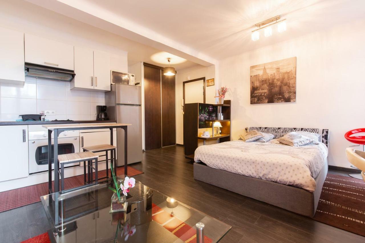 Le Stud Apartment Golfe-Juan Bagian luar foto